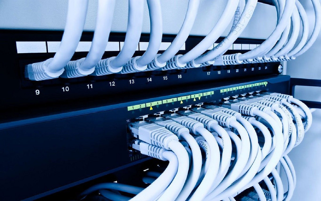 High-speed network switch with connected cables